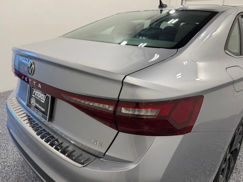 New 2026 Volkswagen Jetta SE FWD image 17