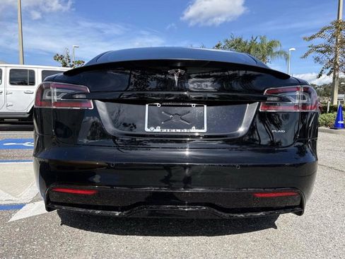 Used 2021 Tesla Model S Plaid image 4