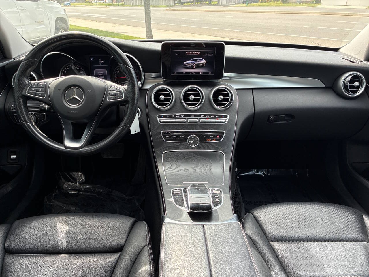 Used 2015 Mercedes-Benz C 300 4MATIC Sedan image 9
