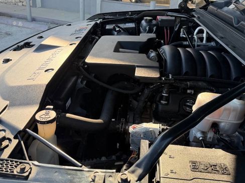 Used 2018 Chevrolet Suburban LT image 29