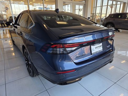 Used 2023 Honda Accord Touring image 8