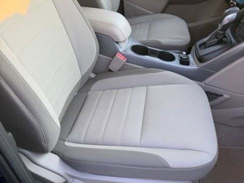 Used 2016 Ford Escape SE FWD image 9