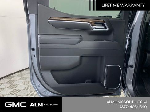 New 2026 GMC Sierra 1500 SLE image 27