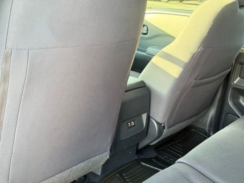 Used 2022 Nissan Frontier S w/ Technology Package RWD image 27