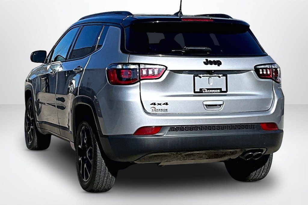 Used 2022 Jeep Compass Latitude AWD/4WD image 4