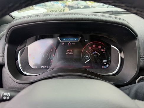 New 2026 RAM 2500 Laramie AWD/4WD image 18