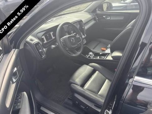 Used 2024 Volvo XC40 B5 Plus w/ Climate Package AWD/4WD image 4