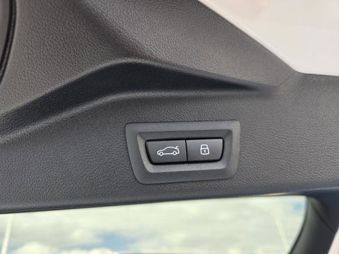 New 2026 BMW X5 xDrive40i w/ M Sport Package AWD/4WD image 9