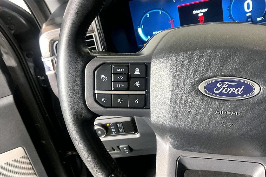 Used 2024 Ford F250 Lariat w/ Lariat Ultimate Package AWD/4WD image 14