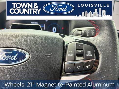 Used 2025 Ford Explorer ST-Line w/ ST-Line Street Pack AWD/4WD image 16