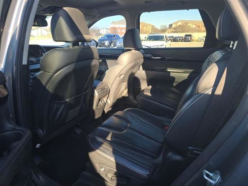 Used 2021 Hyundai Palisade Limited image 7