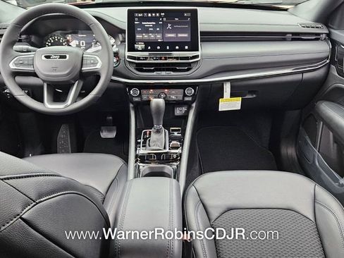 New 2026 Jeep Compass Latitude image 8