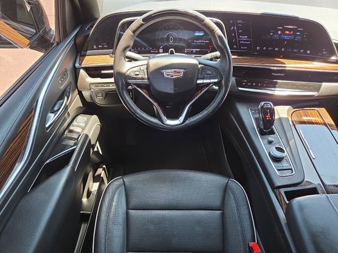 Used 2023 Cadillac Escalade ESV Premium Luxury AWD/4WD image 13