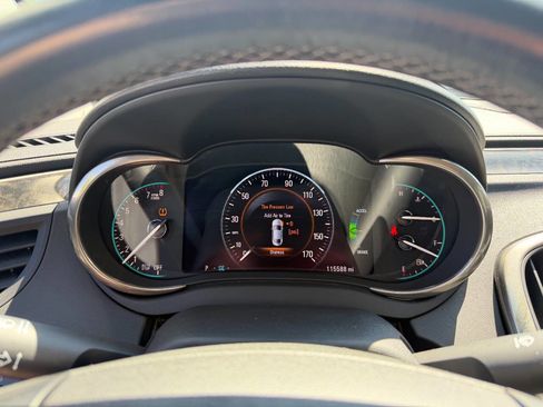 Used 2014 Buick LaCrosse image 23