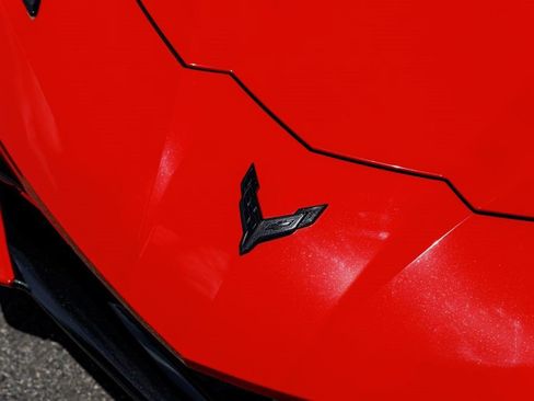 Used 2024 Chevrolet Corvette Stingray Preferred Cpe w/ Stealth Interior Trim Package RWD image 31