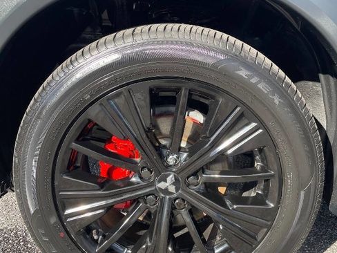 Used 2018 Mitsubishi Eclipse Cross LE image 19