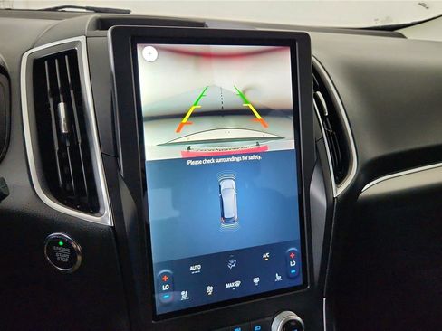 Used 2024 Ford Edge Titanium image 42