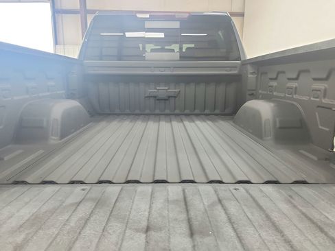 Used 2022 Chevrolet Silverado 1500 LT Trail Boss w/ Convenience Package II AWD/4WD image 38