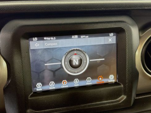Used 2019 Jeep Wrangler Unlimited Sport S AWD/4WD image 22