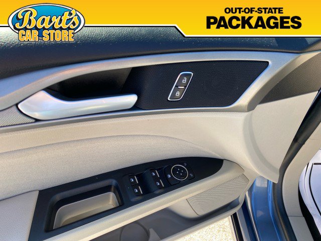 Used 2018 Ford Fusion SE w/ Fusion SE Technology Package FWD image 23