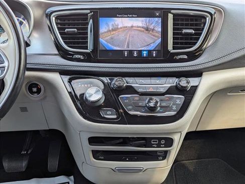 Used 2018 Chrysler Pacifica Limited w/ Advanced Safetytec Group image 15