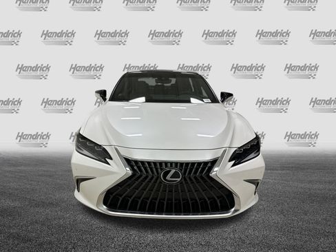 New 2025 Lexus ES 350 Ultra Luxury image 3