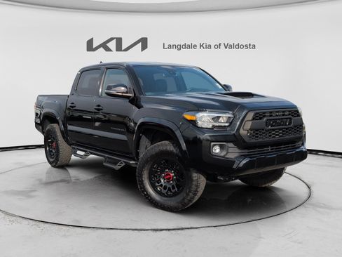 Used 2023 Toyota Tacoma TRD Sport w/ TRD Premium Sport Package AWD/4WD image 2