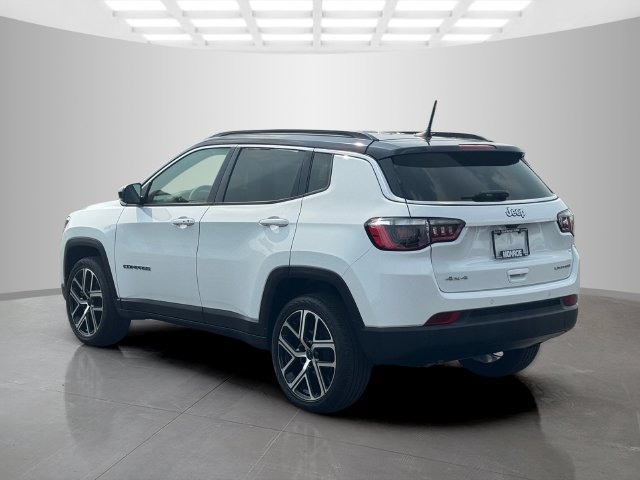 Certified 2025 Jeep Compass Limited AWD/4WD image 5