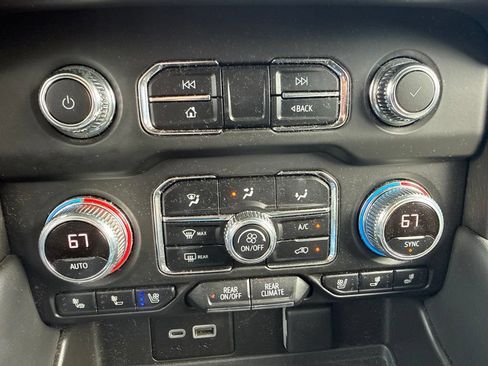 Used 2023 GMC Yukon AT4 w/ AT4 Premium Plus Package AWD/4WD image 13