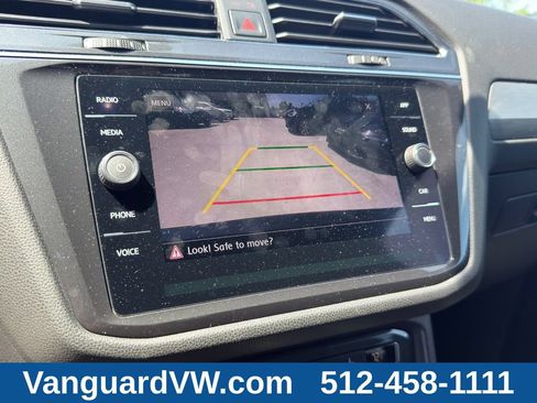 Used 2020 Volkswagen Tiguan SE AWD/4WD image 15