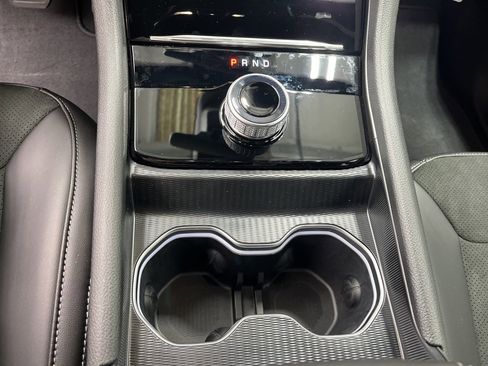 New 2025 Jeep Grand Cherokee Altitude image 18