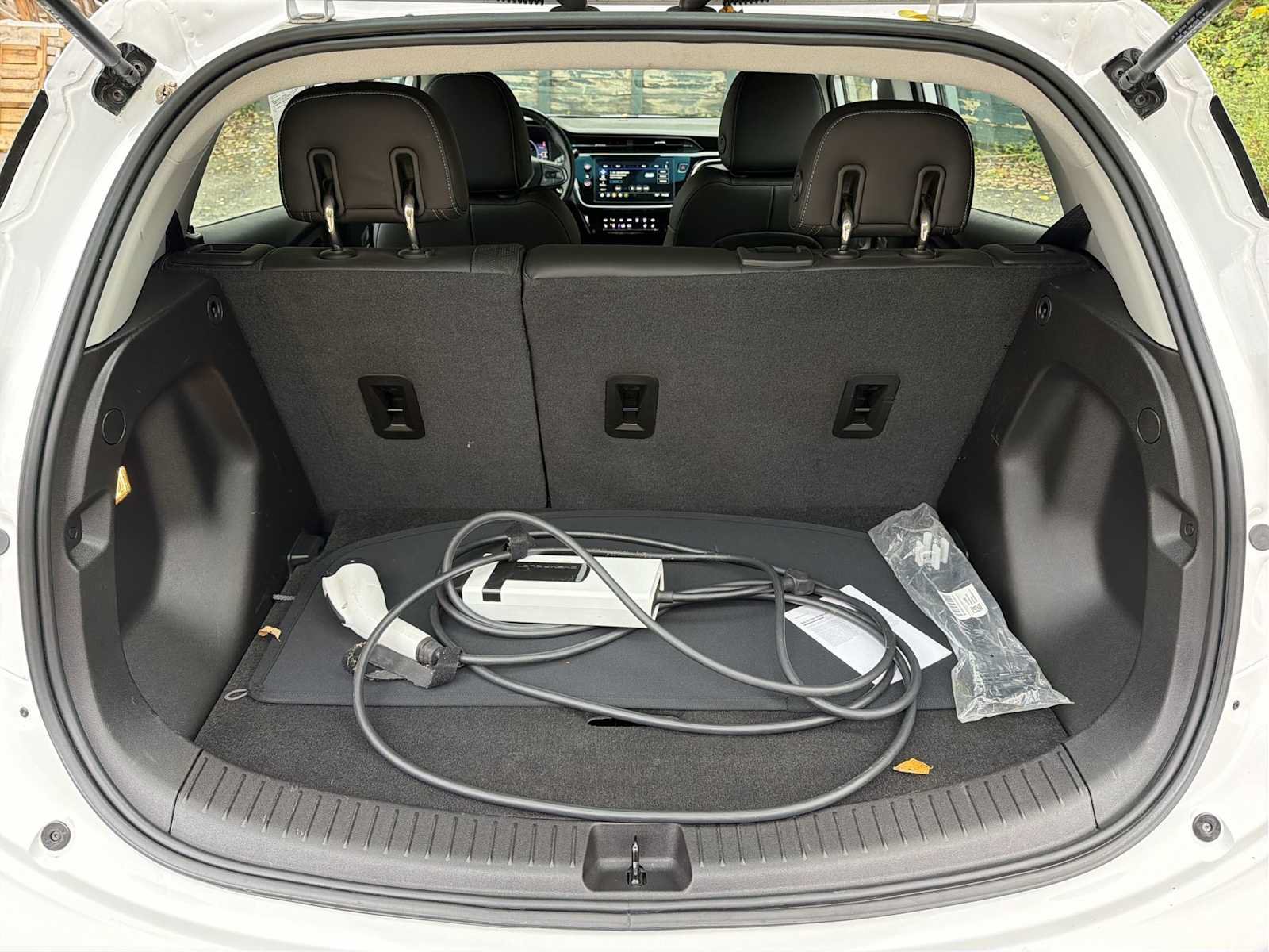 Used 2023 Chevrolet Bolt LT w/ Infotainment Package FWD image 26