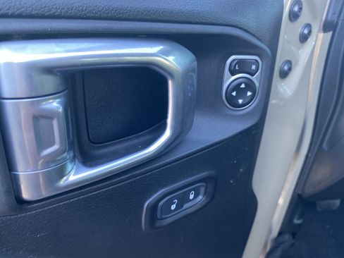 Used 2020 Jeep Gladiator Mojave image 8