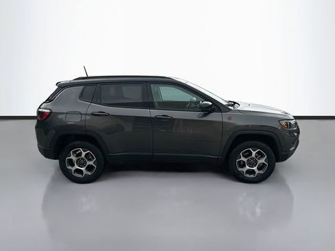 Used 2022 Jeep Compass Trailhawk w/ Trailhawk Convenience Group AWD/4WD image 5
