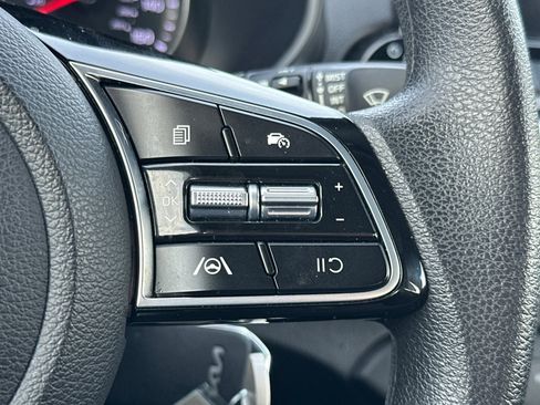 Certified 2023 Kia Forte LXS w/ LXS Technology Package image 36