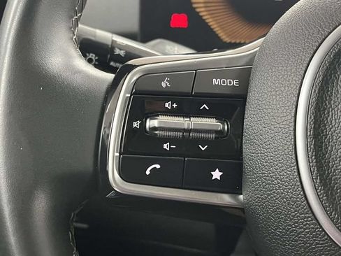 Used 2024 Kia Sorento S FWD image 32