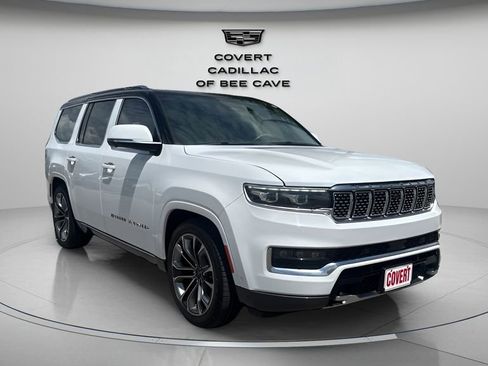 Used 2022 Jeep Grand Wagoneer Series III w/ Rear Seat Video Group 1 image 11