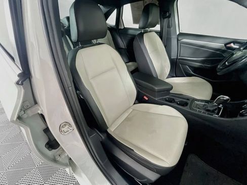 Used 2019 Volkswagen Jetta R-Line FWD image 28