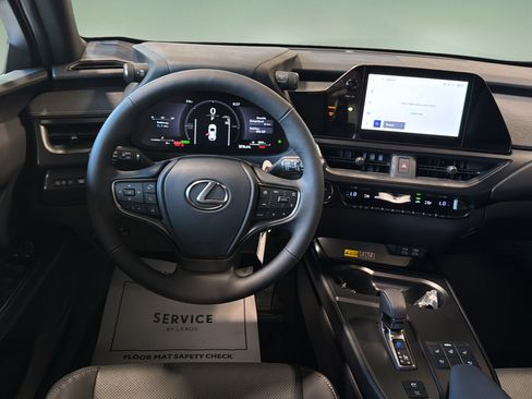 New 2026 Lexus UX 300h AWD image 19