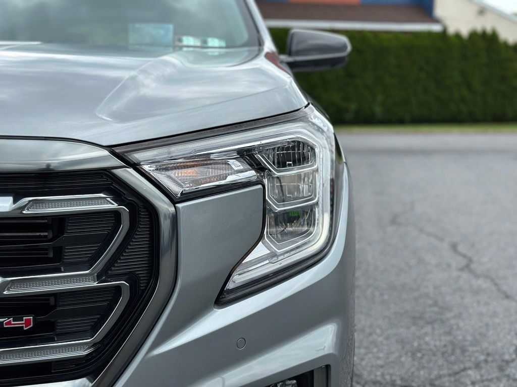 Certified 2023 GMC Terrain AT4 w/ Tech Package AWD/4WD image 41