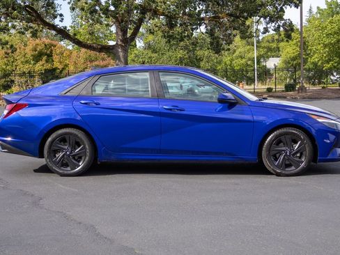 Used 2021 Hyundai Elantra SEL w/ Convenience Package FWD image 6