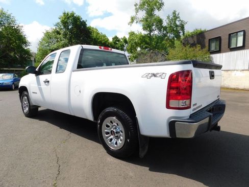 Used 2011 GMC Sierra 1500 W/T image 3