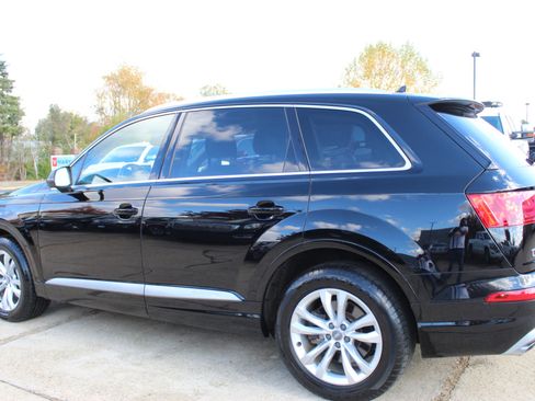 Used 2017 Audi Q7 3.0T Premium Plus image 4