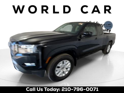 Used 2024 Nissan Frontier SV w/ SV Convenience Package image 8