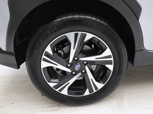 Used 2024 Subaru Crosstrek 2.0i Premium image 9