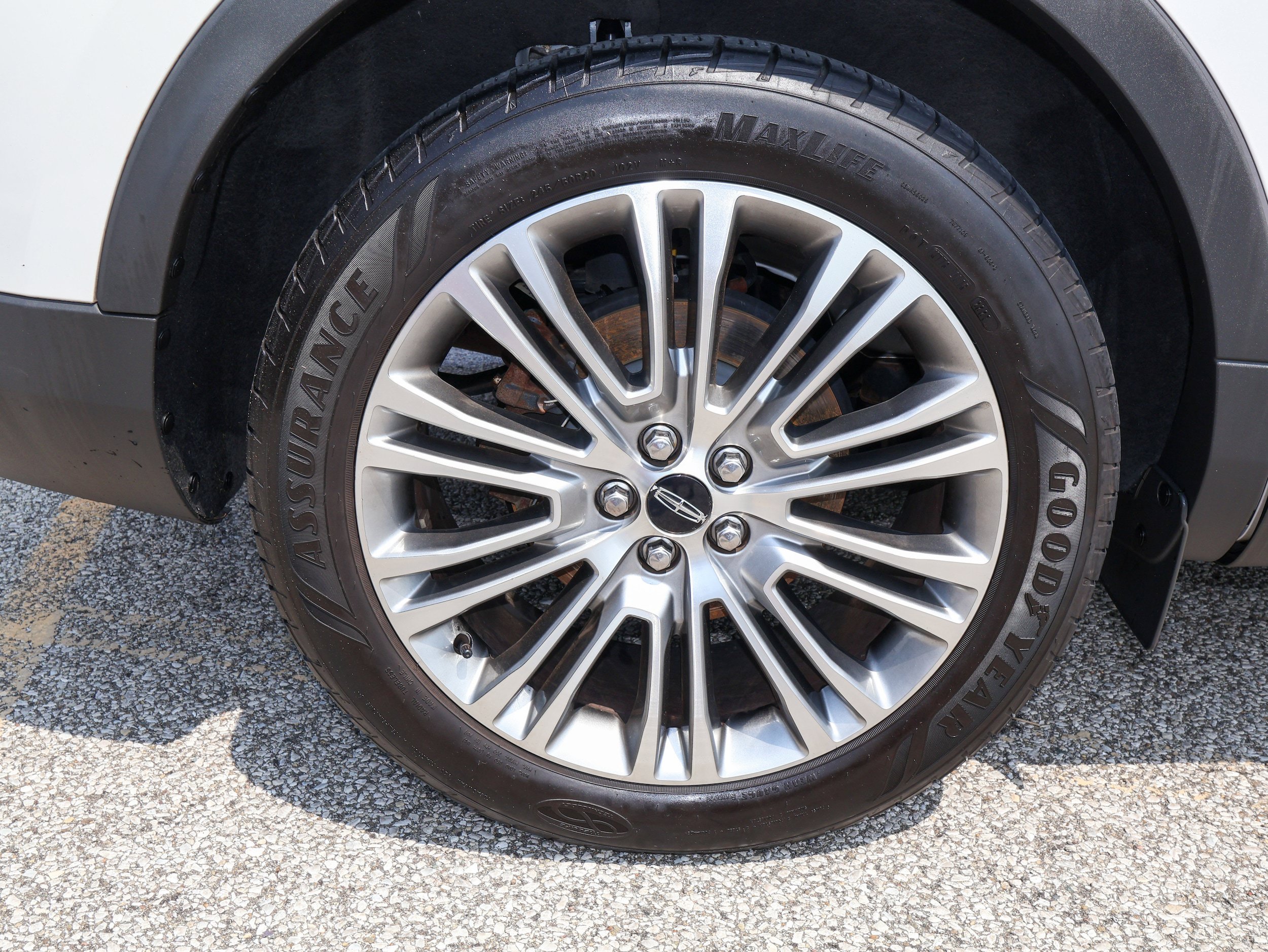 Used 2018 Lincoln MKX Reserve AWD/4WD image 32