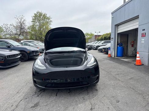 Used 2021 Tesla Model Y Long Range AWD/4WD image 36