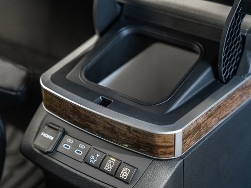 New 2026 Toyota Sienna Platinum image 36