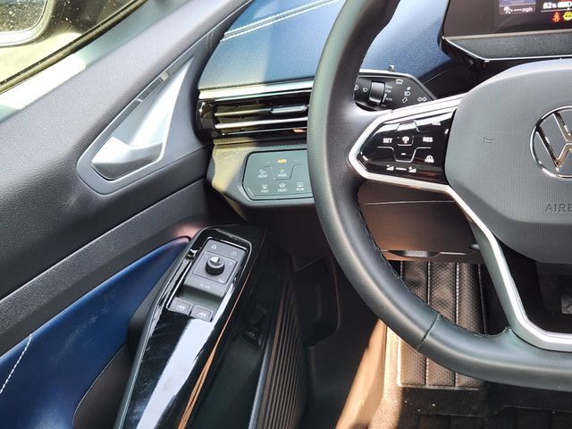 Certified 2025 Volkswagen ID.4 Pro S AWD/4WD image 27