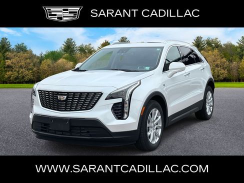 Used 2022 Cadillac XT4 Luxury w/ Cold Weather Package image 1
